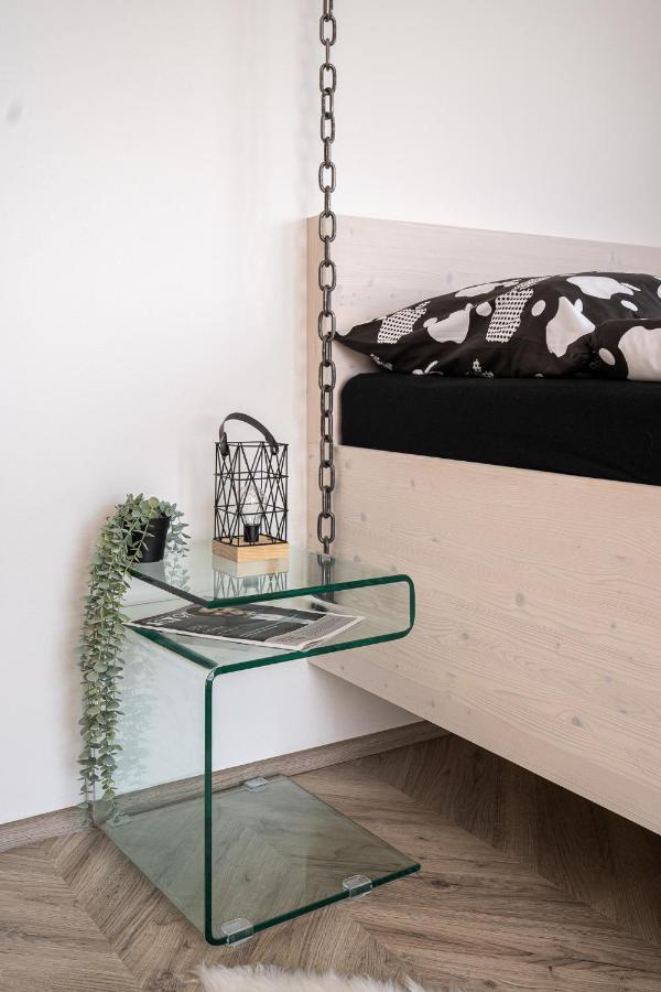 Zeppelin Studio With An Industrial View - Brno Apartment Luaran gambar